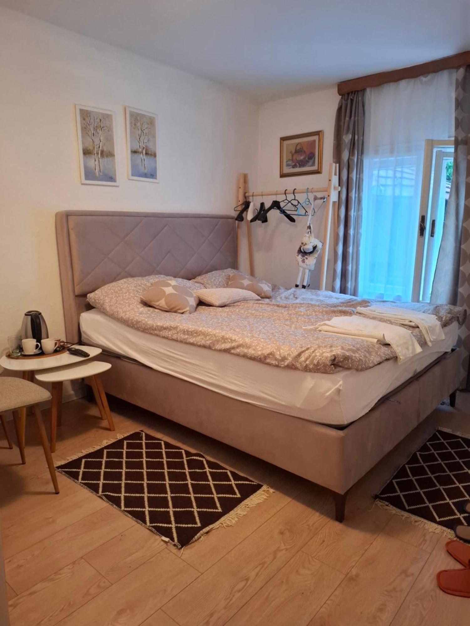 Guesthouse Unique SJJ Rom bilde