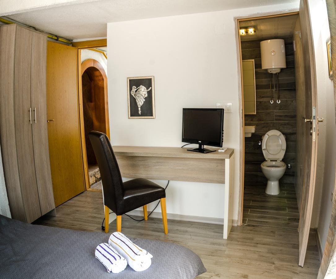Guesthouse Unique SJJ Eksteriør bilde