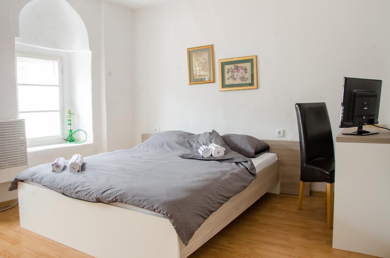 Guesthouse Unique SJJ Eksteriør bilde